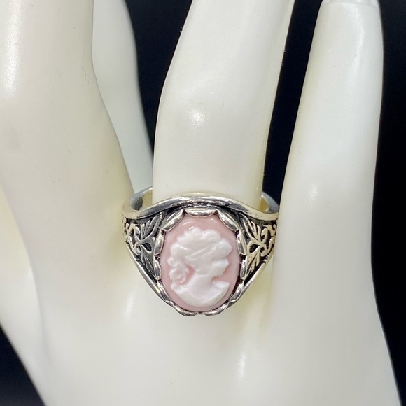 SILVER CAMEO RING SIZE 8 - Picture 2 of 11